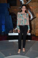Karisma Kapoor on the sets of Sony Max Extra Innings in R K Studios on 6th May 2012JPG (60).JPG